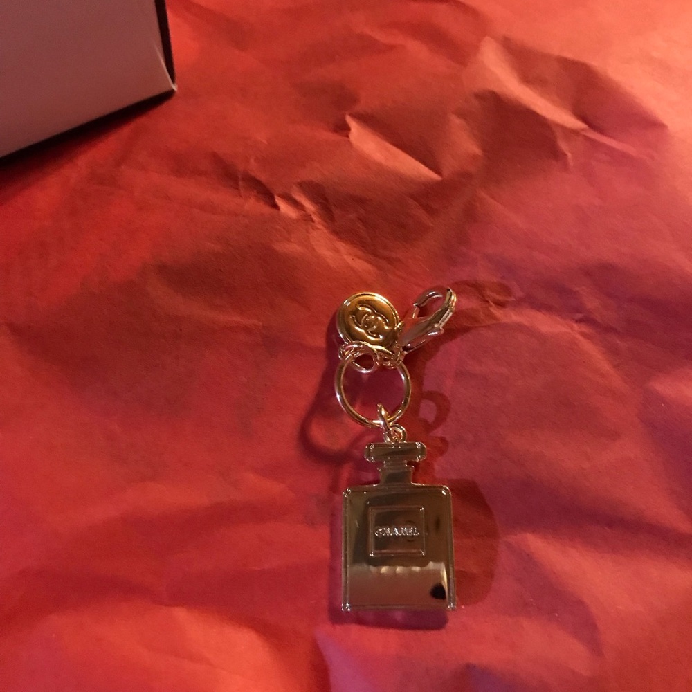 Chanel Holiday Charms perfume bottle and #5 2023 New - Picture 2 of 5